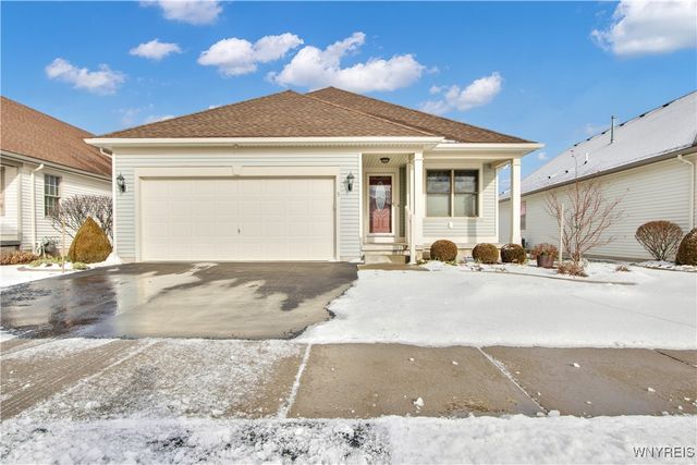 5 Saint Davids Road, Lancaster, NY 14086