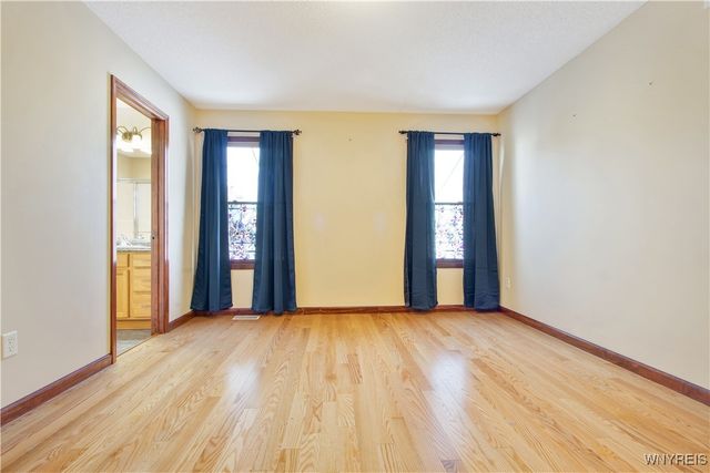 5 Saint Davids Road, Lancaster, NY 14086