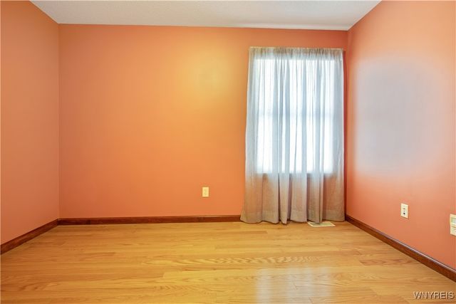 5 Saint Davids Road, Lancaster, NY 14086