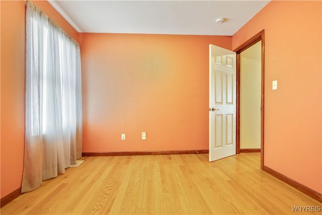 5 Saint Davids Road, Lancaster, NY 14086