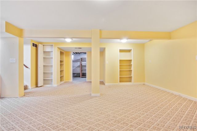 5 Saint Davids Road, Lancaster, NY 14086