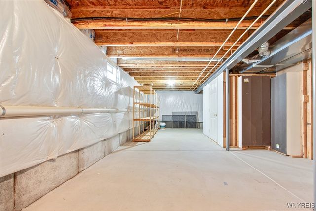 5 Saint Davids Road, Lancaster, NY 14086