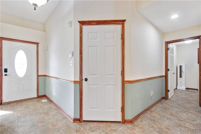 5 Saint Davids Road, Lancaster, NY 14086