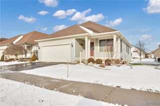 5 Saint Davids Road, Lancaster, NY 14086