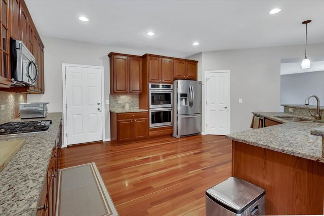 16332 Spring Creek Lane, Plainfield, IL 60586