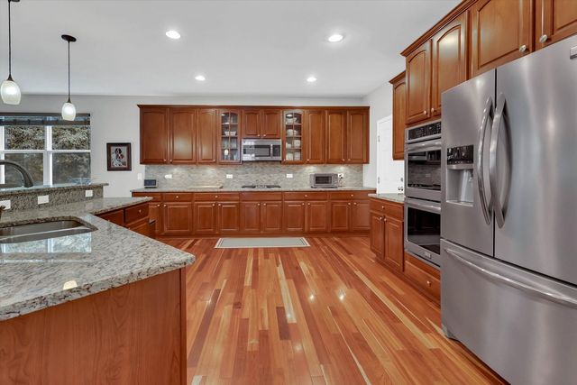 16332 Spring Creek Lane, Plainfield, IL 60586