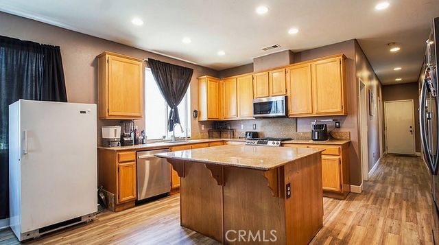 14357 Nicoles, Adelanto, CA 92301