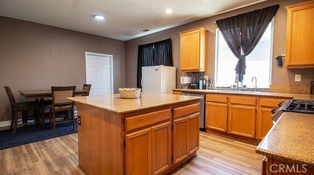 14357 Nicoles, Adelanto, CA 92301