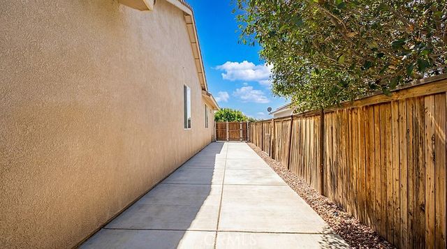 14357 Nicoles, Adelanto, CA 92301