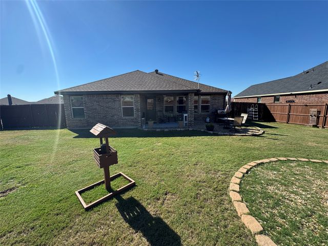 4101 Bridle Path Lane, Sanger, TX 76266
