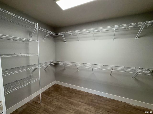 1701 Ambleside Drive, Springfield, IL 62711