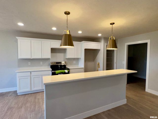 1701 Ambleside Drive, Springfield, IL 62711