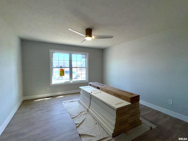 1701 Ambleside Drive, Springfield, IL 62711