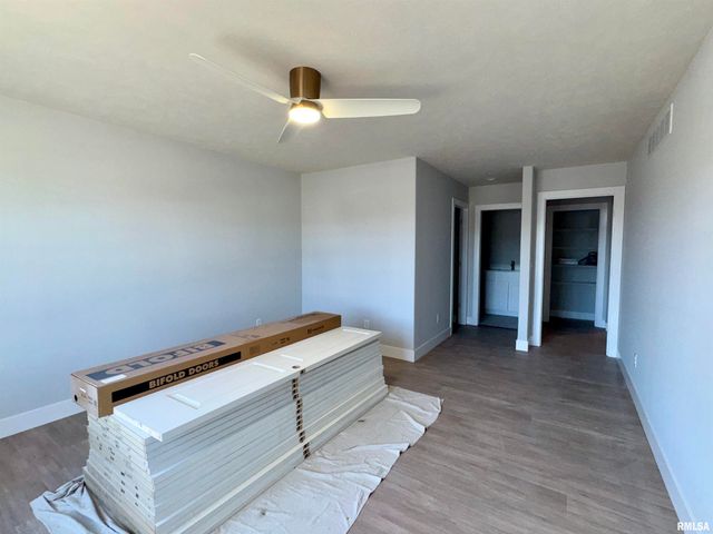 1701 Ambleside Drive, Springfield, IL 62711