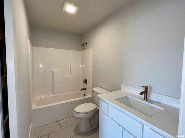 1701 Ambleside Drive, Springfield, IL 62711