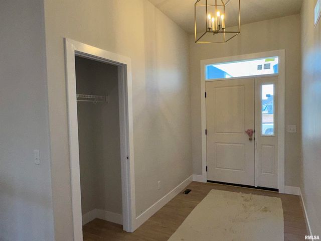 1701 Ambleside Drive, Springfield, IL 62711