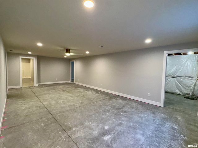 1701 Ambleside Drive, Springfield, IL 62711