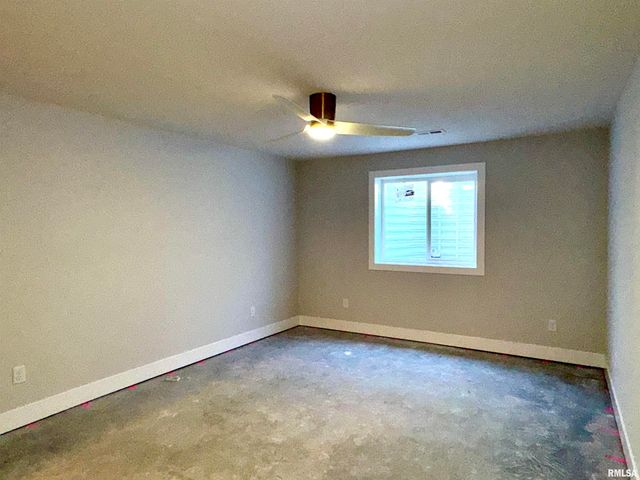 1701 Ambleside Drive, Springfield, IL 62711