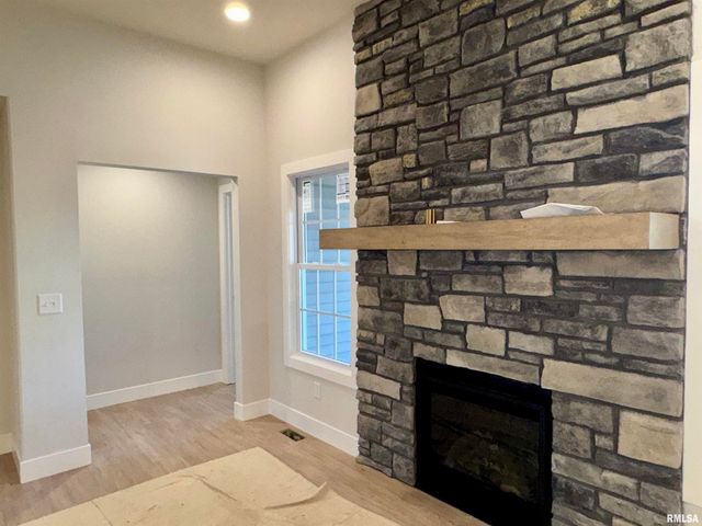 1701 Ambleside Drive, Springfield, IL 62711