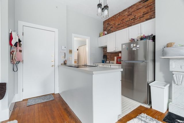 389 Beacon Street 8, Boston, MA 02116