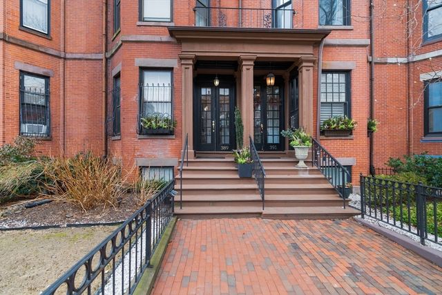389 Beacon Street 8, Boston, MA 02116