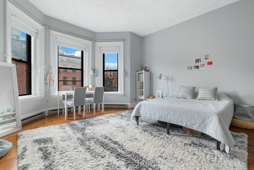 389 Beacon Street 8, Boston, MA 02116