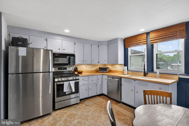 675 E MARKET ST, Marietta, PA 17547