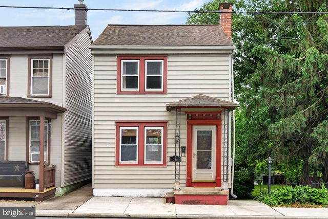 675 E MARKET ST, Marietta, PA 17547