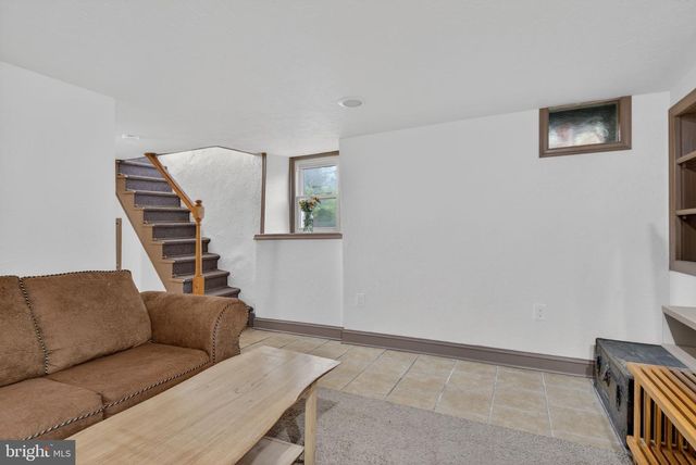 675 E MARKET ST, Marietta, PA 17547