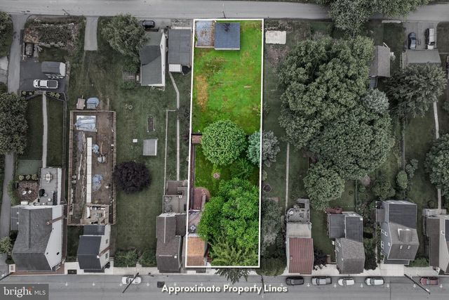 675 E MARKET ST, Marietta, PA 17547
