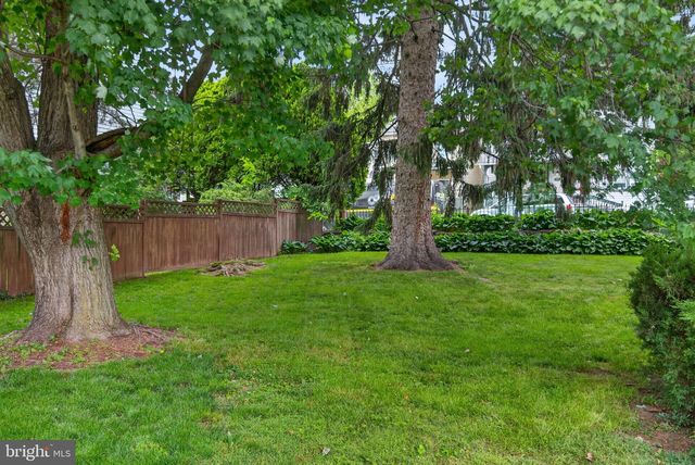 675 E MARKET ST, Marietta, PA 17547