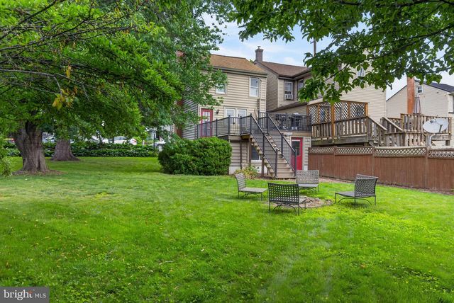675 E MARKET ST, Marietta, PA 17547