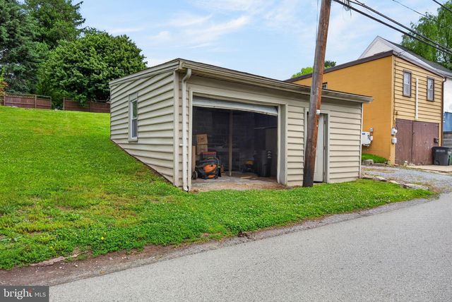 675 E MARKET ST, Marietta, PA 17547