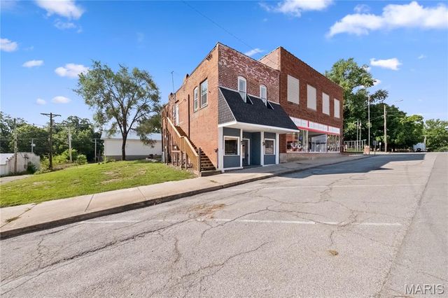 318 Broadway Street, Elsberry, MO 63343