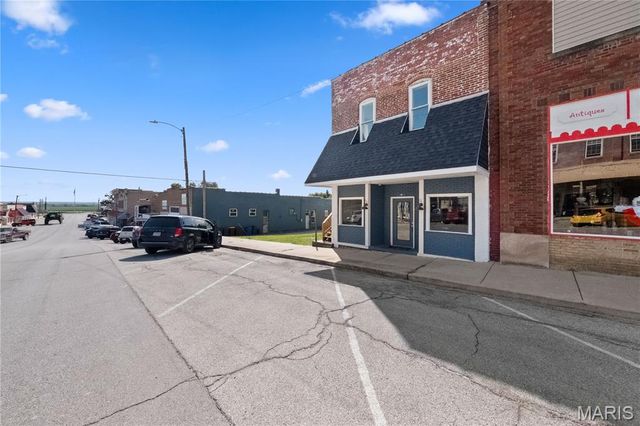 318 Broadway Street, Elsberry, MO 63343