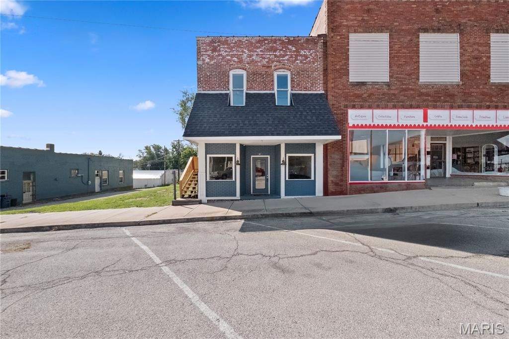 318 Broadway Street, Elsberry, MO 63343