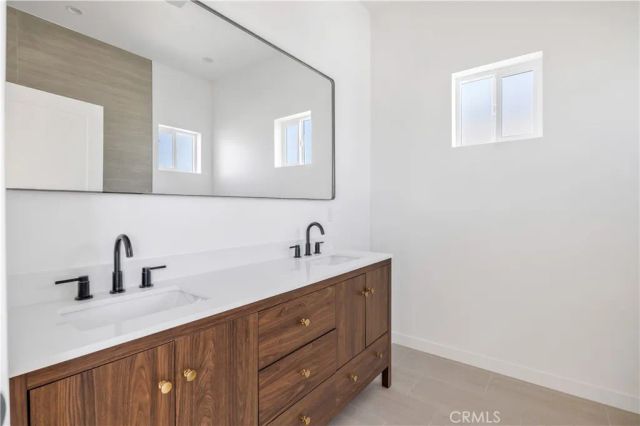 10905 Dalerose Avenue, Inglewood, CA 90304