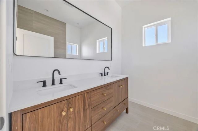 10905 Dalerose Avenue, Inglewood, CA 90304