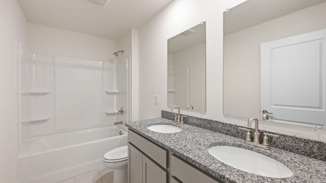 8001 Watercolour Lane, Ooltewah, TN 37363