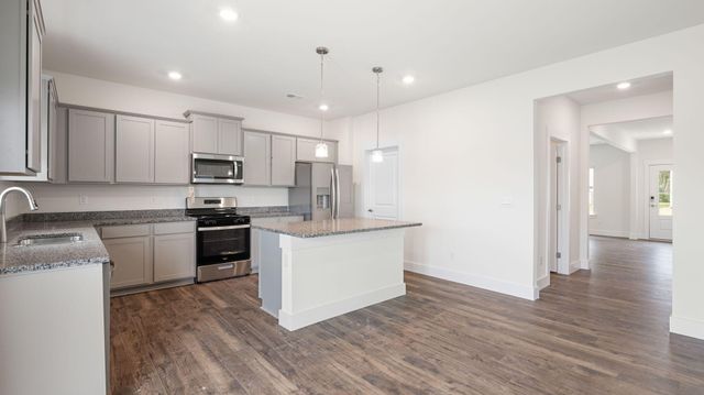 8001 Watercolour Lane, Ooltewah, TN 37363