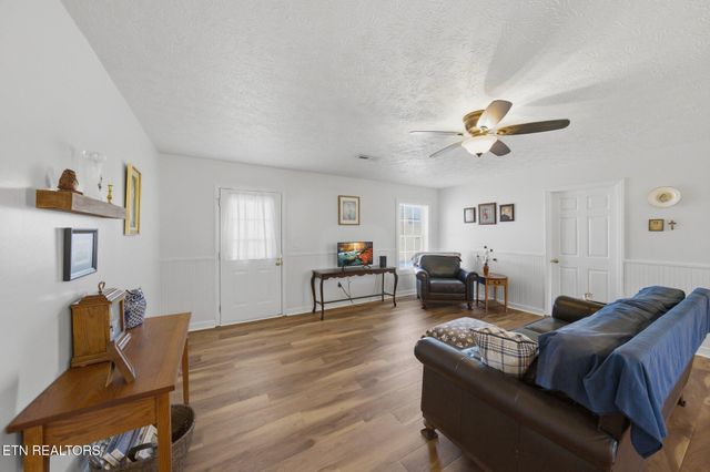 2312 Scenic Mountain Drive, Sevierville, TN 37876