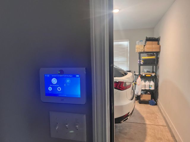 8254 HOLSTON DR, Memphis, TN 38125