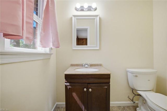 34 Laurel Wood RD, Newport News, VA 23602