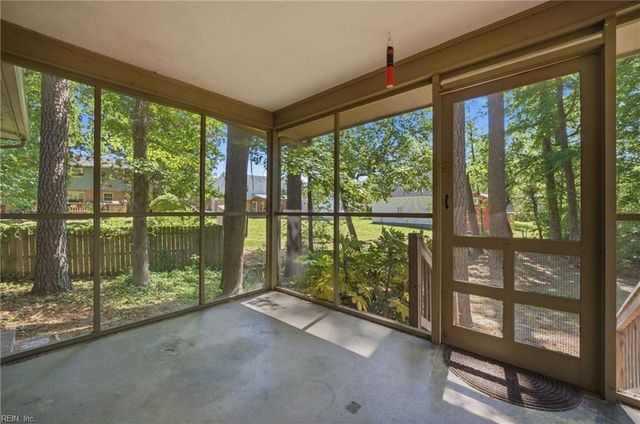 34 Laurel Wood RD, Newport News, VA 23602