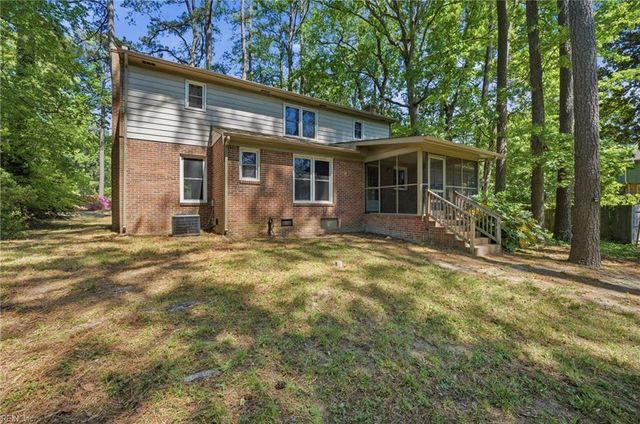 34 Laurel Wood RD, Newport News, VA 23602