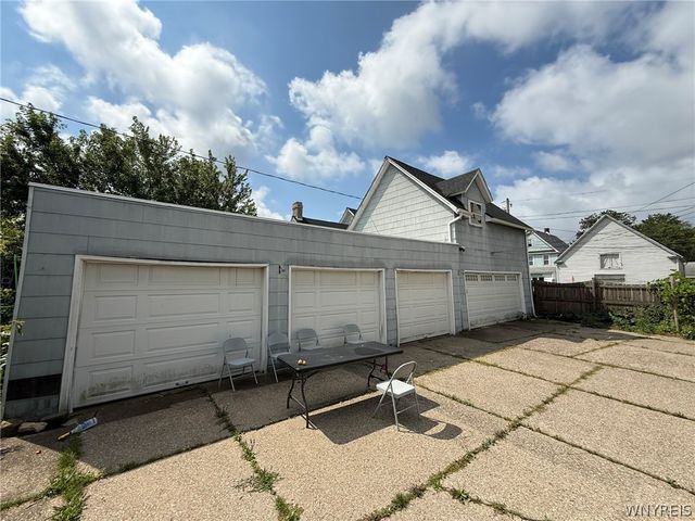 1083 East Lovejoy Street, Buffalo, NY 14206