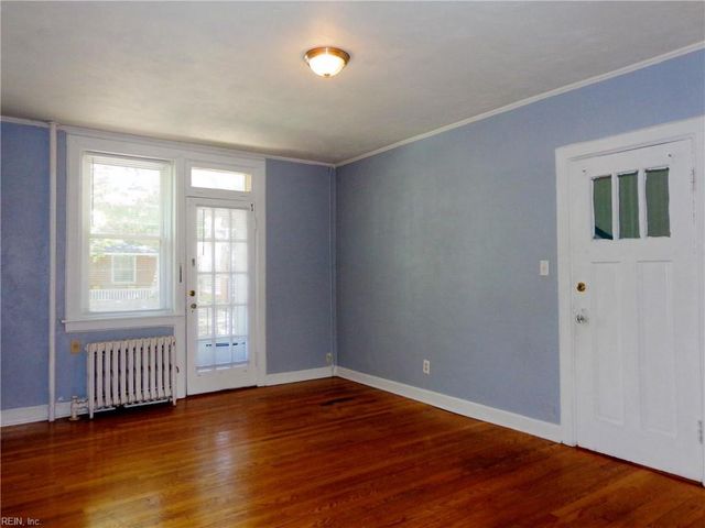 925 Brandon Ave Apt A2, Norfolk, VA 23517