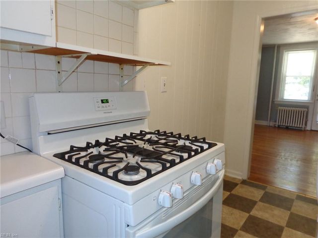 925 Brandon Ave Apt A2, Norfolk, VA 23517