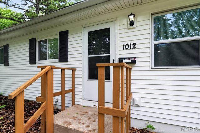 1012 Forestwood Drive, St Louis, MO 63135