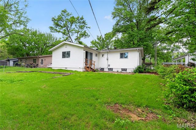 1012 Forestwood Drive, St Louis, MO 63135